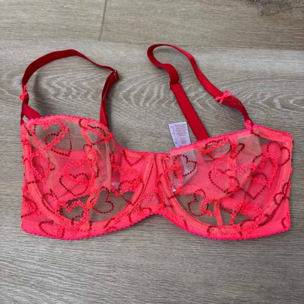 Elegant Pink Lace Bra